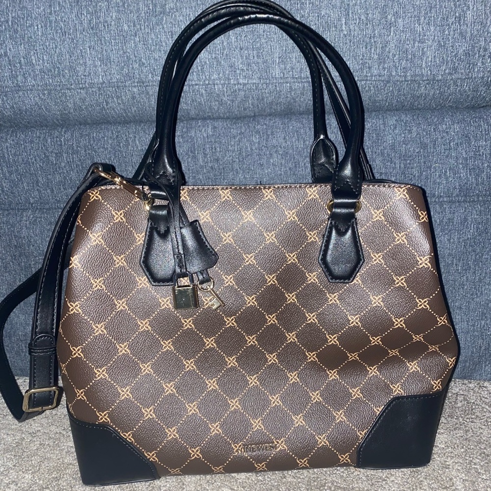 Perfect Nine West Bag !